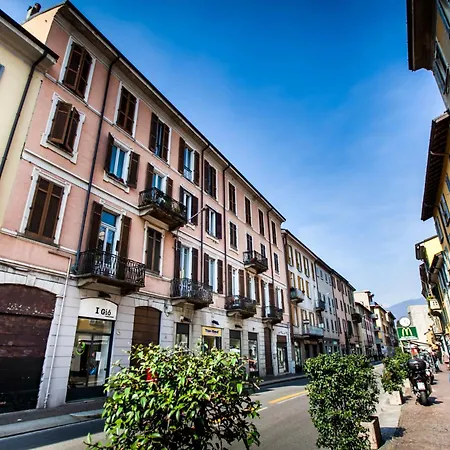 Milano 76 *